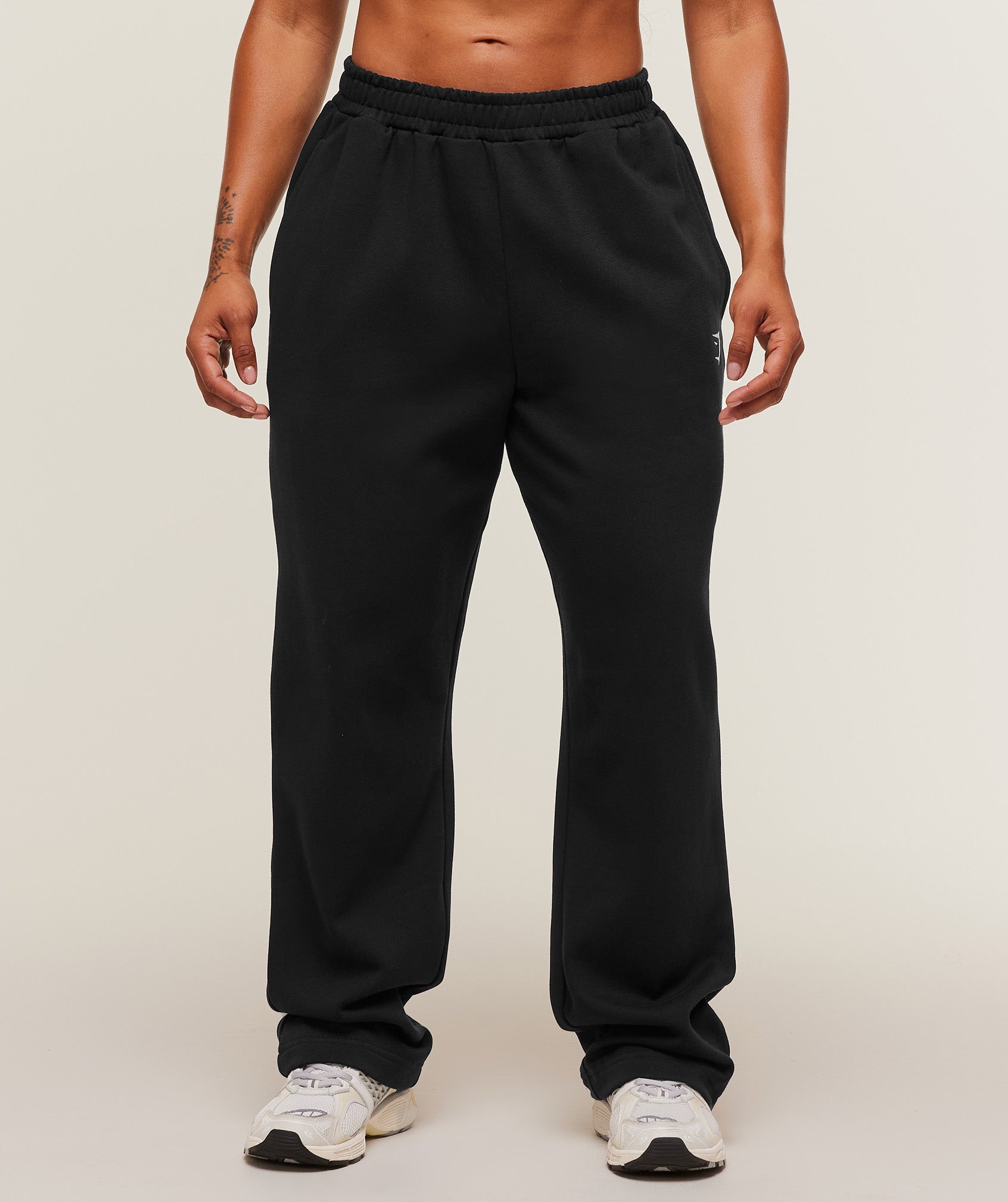 Training Fleece Straight Leg Short Pant
