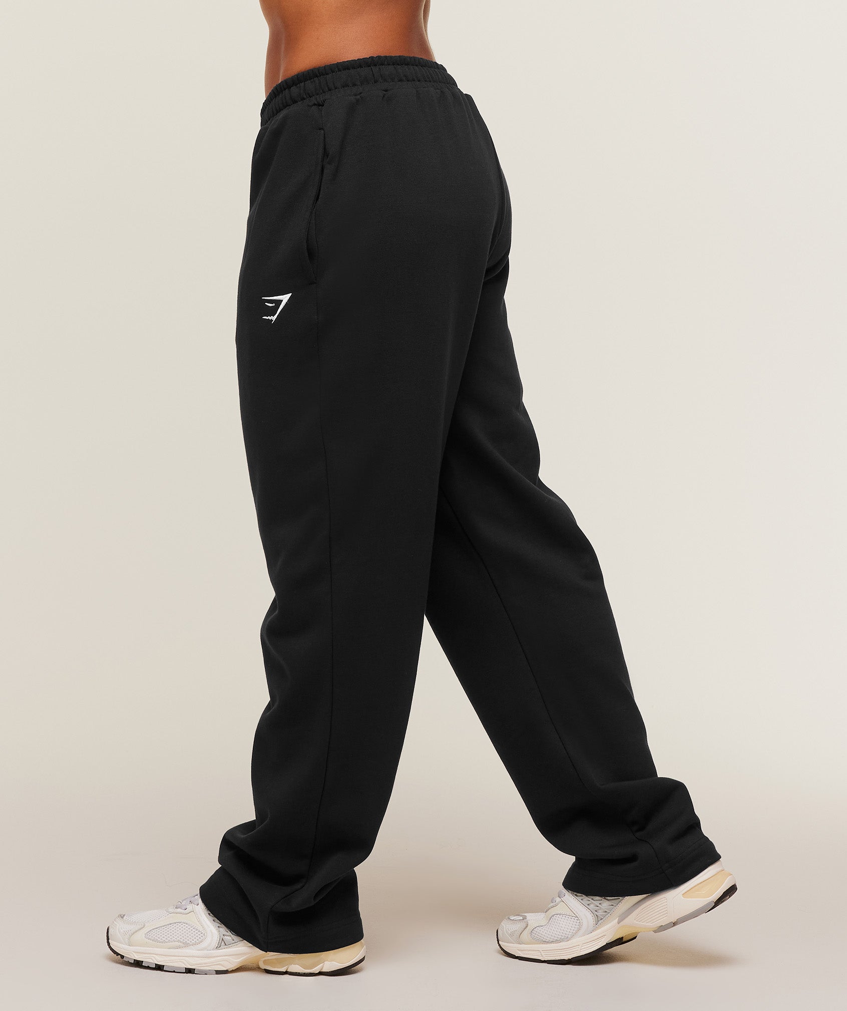 Training Fleece Straight Leg Short Pant - Image 3