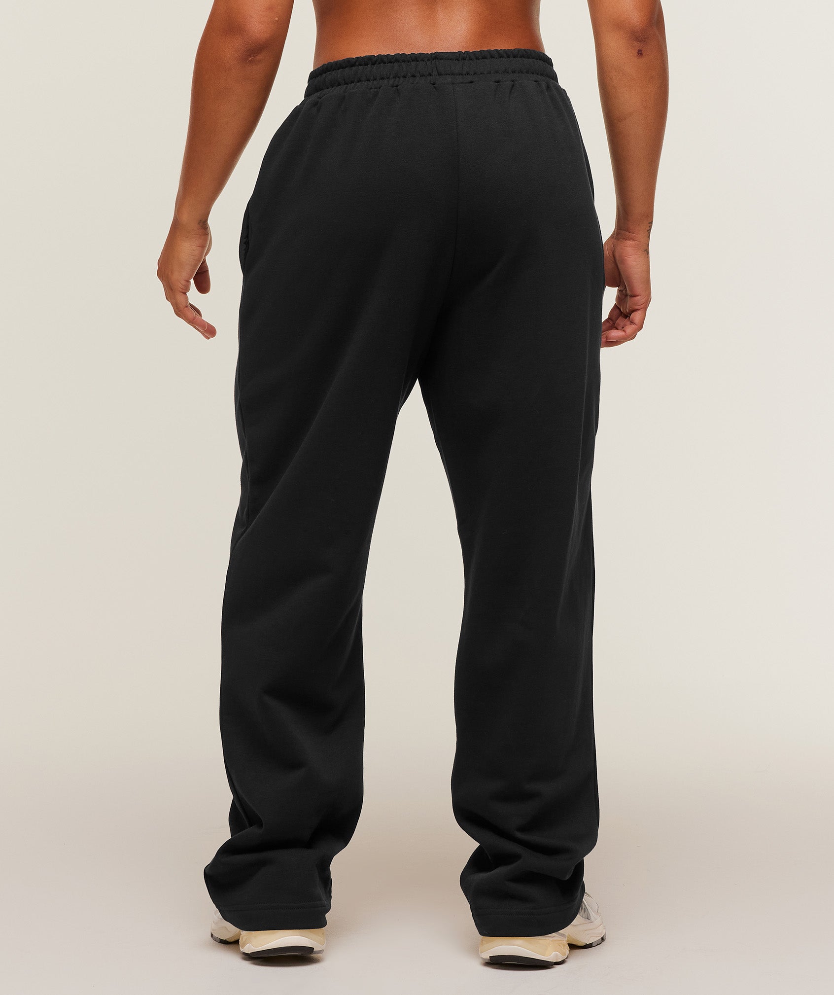 Training Fleece Straight Leg Short Pant - Image 2