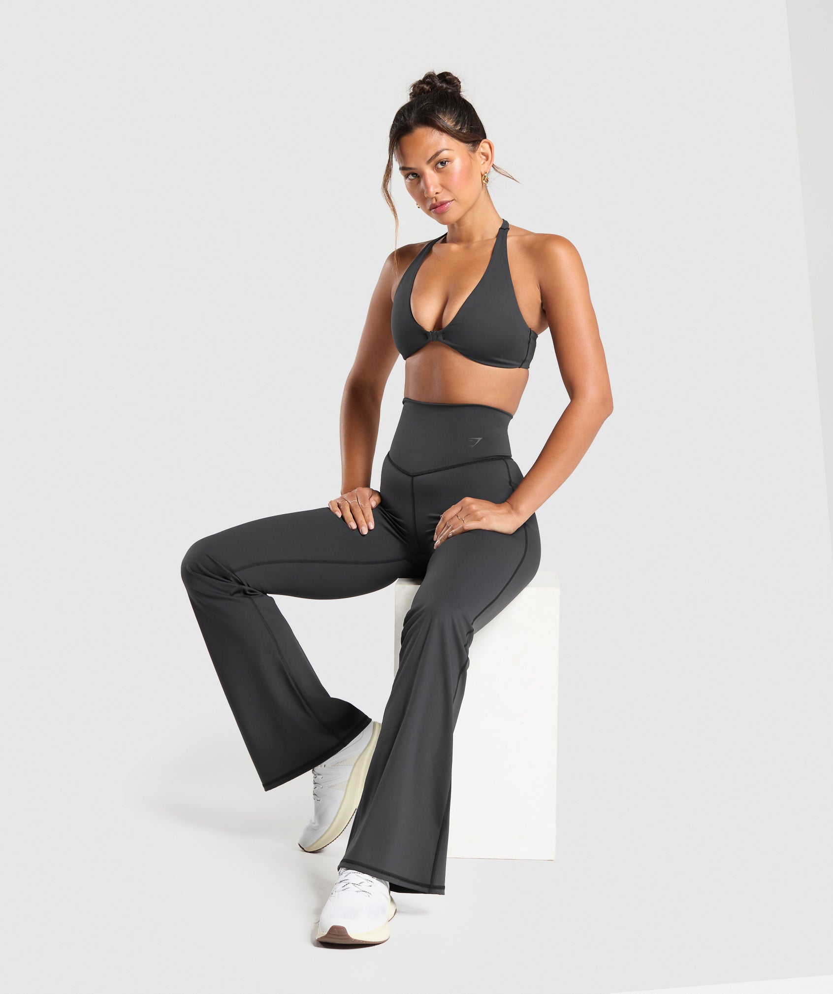Elevate Flared Leggings 2.0 - Image 4